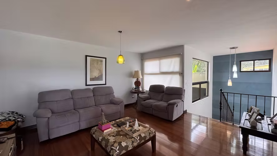 Alquiler de Casa con Amplio Jardín en Curridabat, San José (AD)