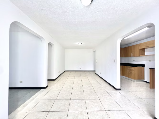 Venta de Apartamento en Concasa. ¡Llévese 3 parqueos! San Rafael de Alajuela.