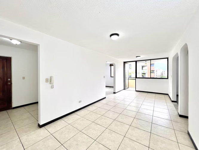 Venta de Apartamento en Concasa. ¡Llévese 3 parqueos! San Rafael de Alajuela.
