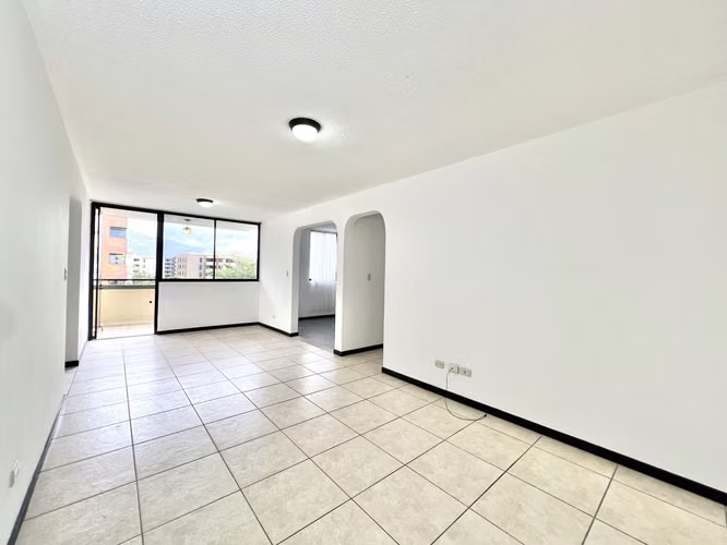 Venta de Apartamento en Concasa. ¡Llévese 3 parqueos! San Rafael de Alajuela.