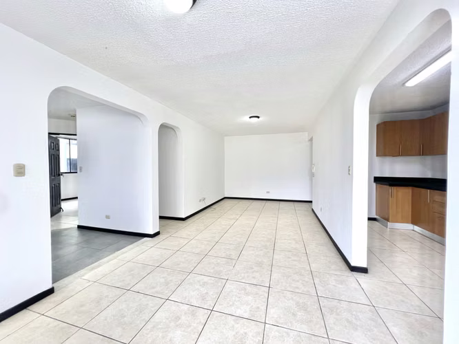 Venta de Apartamento en Concasa. ¡Llévese 3 parqueos! San Rafael de Alajuela.
