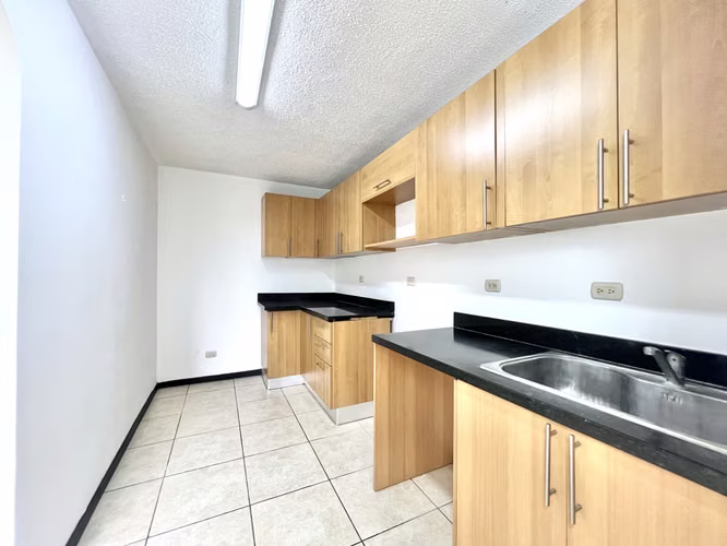 Venta de Apartamento en Concasa. ¡Llévese 3 parqueos! San Rafael de Alajuela.