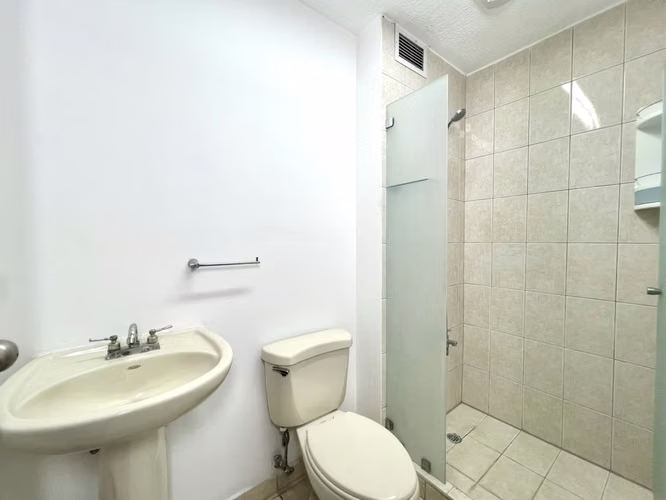 Venta de Apartamento en Concasa. ¡Llévese 3 parqueos! San Rafael de Alajuela.