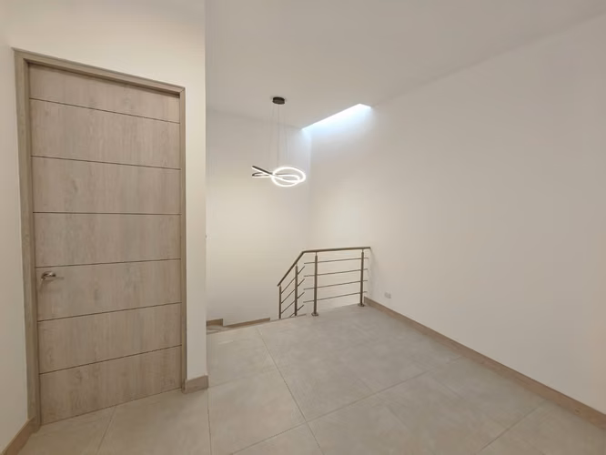 ALQUILER DE CASA CON 3 HABITACIONES EN ESCAZÚ