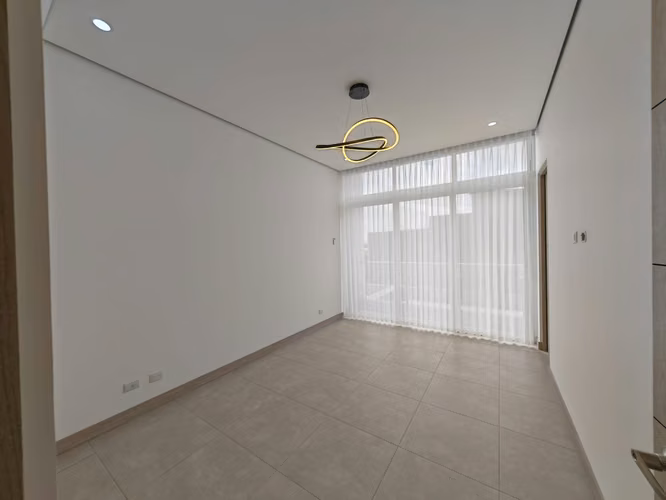 ALQUILER DE CASA CON 3 HABITACIONES EN ESCAZÚ