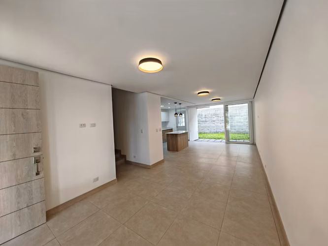ALQUILER DE CASA CON 3 HABITACIONES EN ESCAZÚ