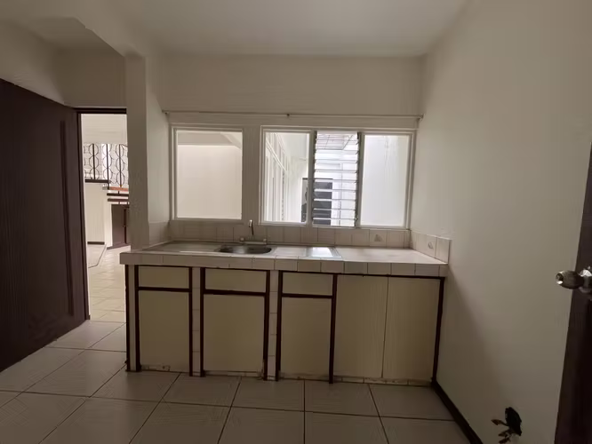 Alquiler de apartamento amplio en Barrio Escalante. - Imagen 3