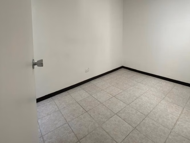 Casa en Alquiler San José Centro | Ideal para Oficinas o Vivienda | Cerca Barrio Chino | - Imagen 9