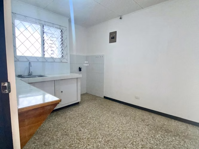 Casa en Alquiler San José Centro | Ideal para Oficinas o Vivienda | Cerca Barrio Chino | - Imagen 6