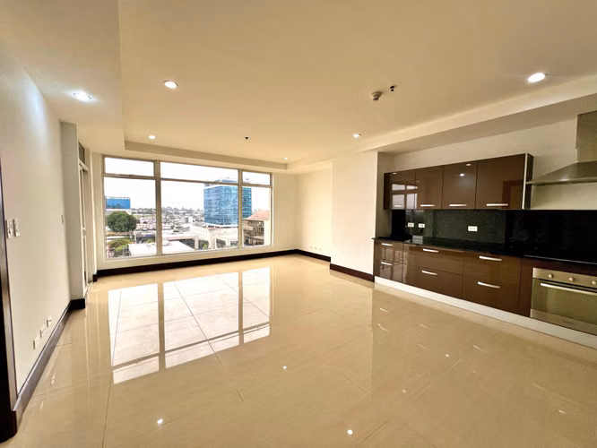 For Sale Apartment w Excellent Location and High-End Finishes, La Sabana. (MN)