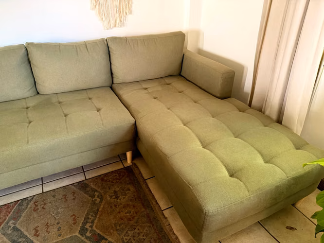 Oportunidad - Sillón moderno y amplio con poco uso. - Imagen 5