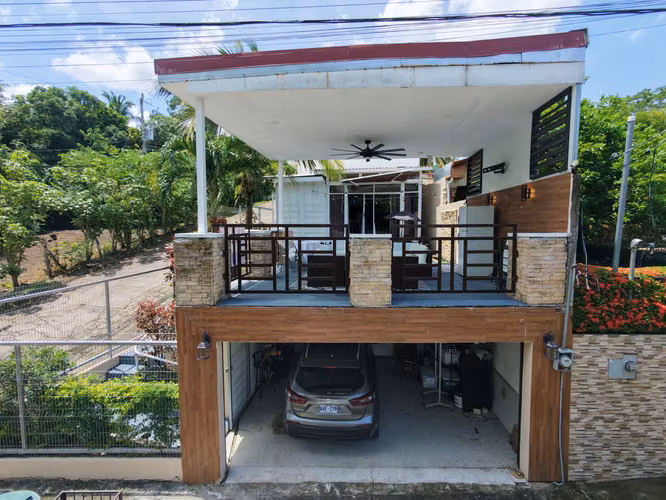 Oportunidad Llave en Mano: Casa Moderna a 15 min de Playa Caldera.