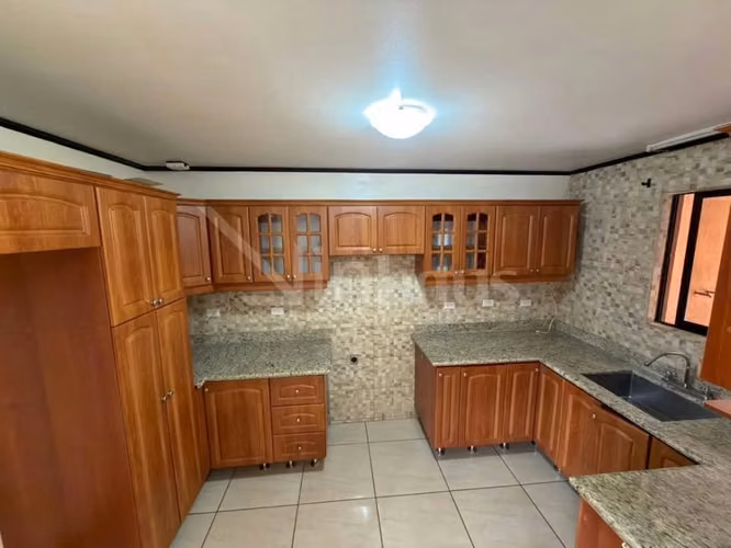 Venta de casa en Desamparados-AS