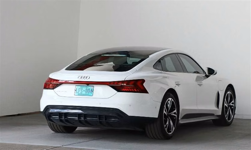 AUDI E-TRON 2023 AUTOMÁTICA ELÉCTRICO BLANCO