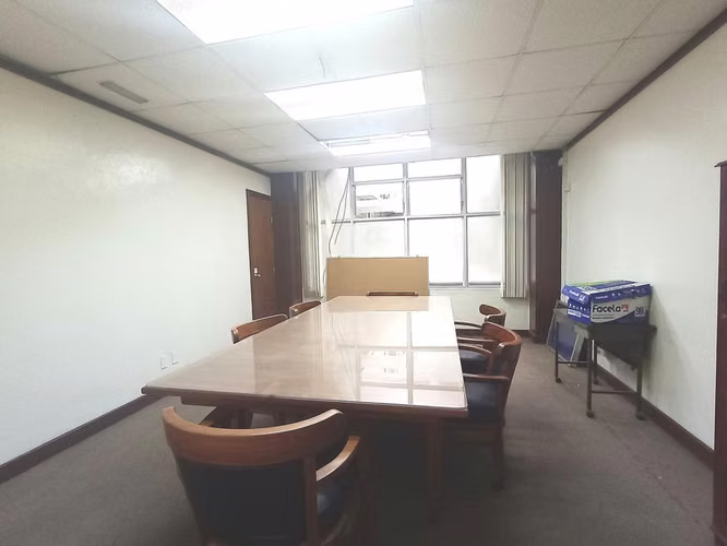 Alquiler de Edificio Comercial con Mobiliario en El Centro de San José.  LCV
