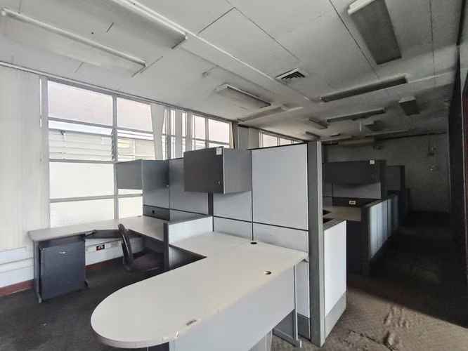 Alquiler de Edificio Comercial con Mobiliario en El Centro de San José.  LCV