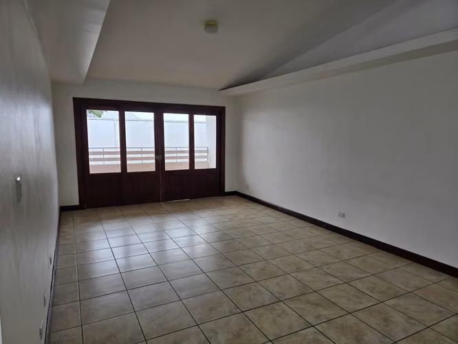 ESCAZÚ POR TREJOS MONTEALEGRE LINDO APARTAMENTO EN ALQUILER