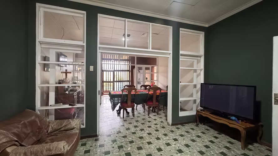 Venta Casa con Uso de Suelo Mixto en Barrio San Bosco, San José (AD)
