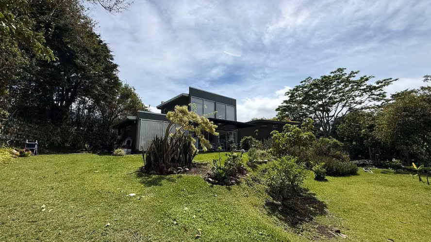 Venta Casa Moderna con Amplio Terreno en San Isidro de Heredia - Imagen 16