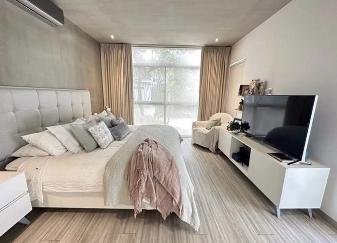 Apartamento  194 m2 de lujo con amplio jardín y terraza en Santa Ana Centro - Imagen 6