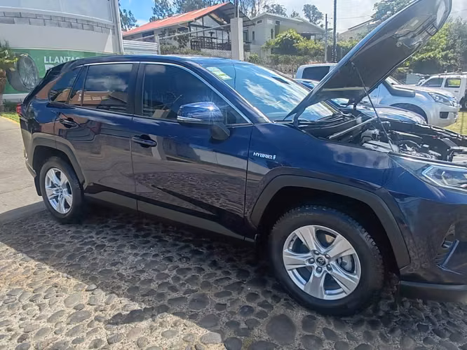Toyota Rav4 hybrid XLE 2019