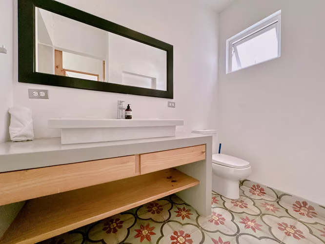 RESIDENCIAL RIO ORO: VENTA DE APARTAMENTO CON AMPLIO JARDÍN, SANTA ANA - Imagen 9
