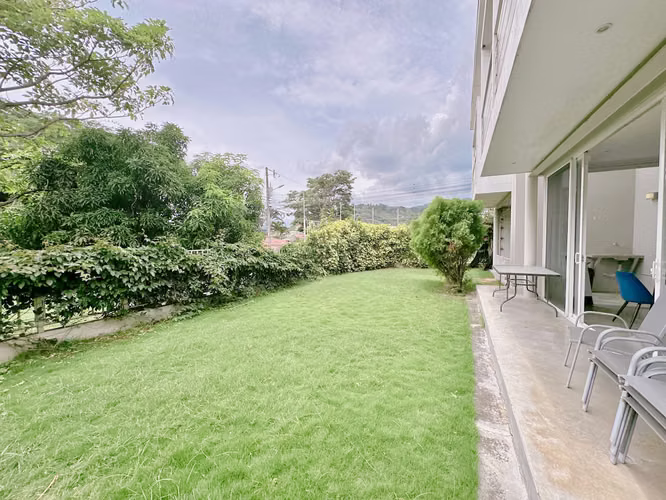 RESIDENCIAL RIO ORO: VENTA DE APARTAMENTO CON AMPLIO JARDÍN, SANTA ANA - Imagen 5