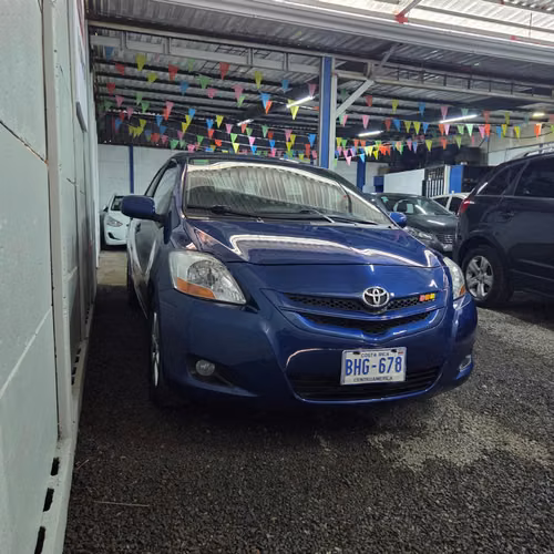 TOYOTA YARIS 2008 AUTOMATICO PAQUETE ELECTRICO PANTALLA