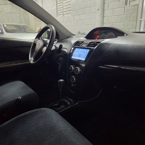 TOYOTA YARIS 2008 AUTOMATICO PAQUETE ELECTRICO PANTALLA
