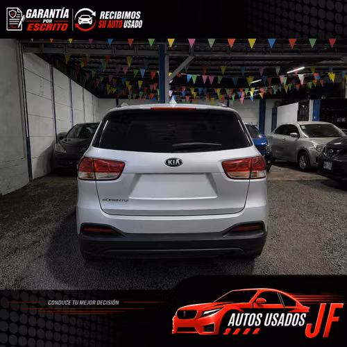 KIA SORENTO 2017 AUTOMATICO 7 PASAJEROS