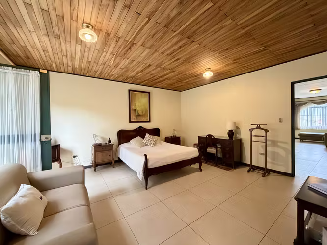 Casa en venta en condominio en Curridabat, San José