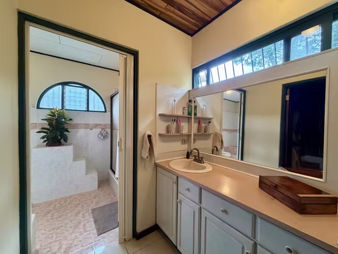 Casa en venta en condominio en Curridabat, San José