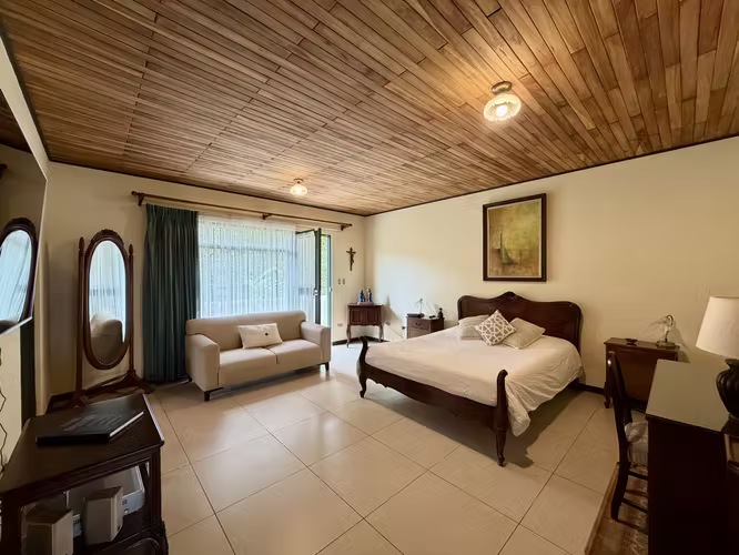 Casa en venta en condominio en Curridabat, San José