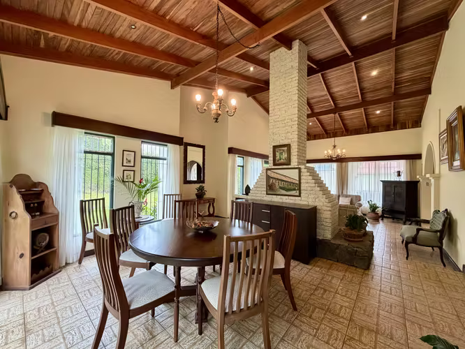 Casa en venta en condominio en Curridabat, San José