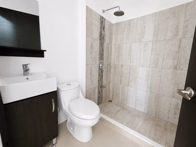 Condo6-26 3-Cuartos-2-banos-2 Parqueos $950/mes Agua & Mantenimiento Inc. - Imagen 7