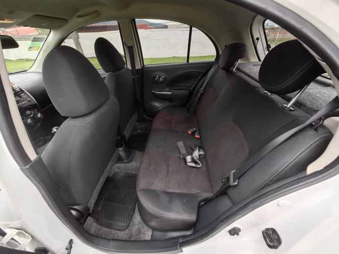 Nissan March automático | 55.418 km | Económico y bien cuidado