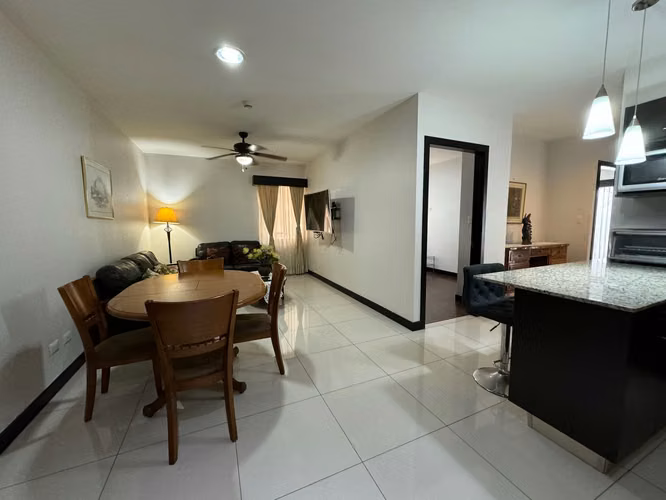 Se alquila lindo apartamento en Los Principes- LA GUACIMA