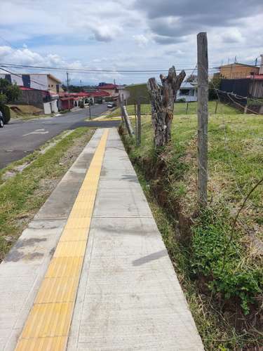 Preciosos lotes en Heredia Res Ma.Auxiliadora Uso de suelo para aptos