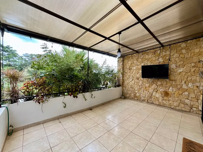 Amplio Apartamento tipo loft en Venta Santa Ana - Imagen 12