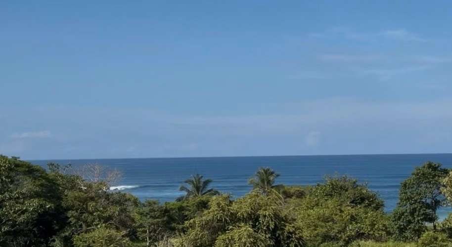 LOTE A UNOS CUANTOS PASOS DEL MAR | MARBELLA: 9,730 m² junto a Playa Frijolar y TikiHut - ESPECTACULAR VISTA AL MAR