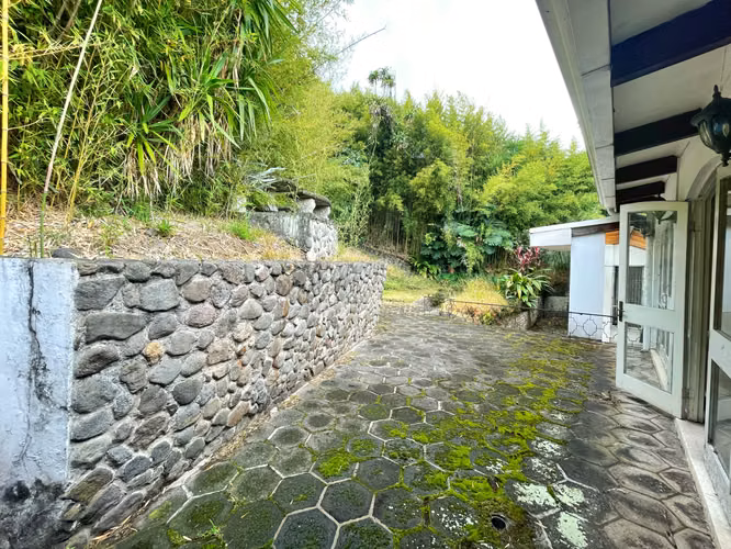 SE VENDE GRAN PROPIEDAD CON USO MIXTO EN LOS YOSES! P633