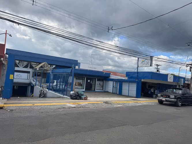 VENTA DE EDIFICIO COMERCIAL DE USO MIXTO EN EL CENTRO DE GRECIA, ALAJUELA#6057