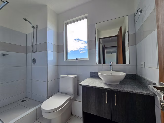Apartamento recién remodelado en Bellavista, a 1 Km Ruta #1, Heredia - Imagen 19