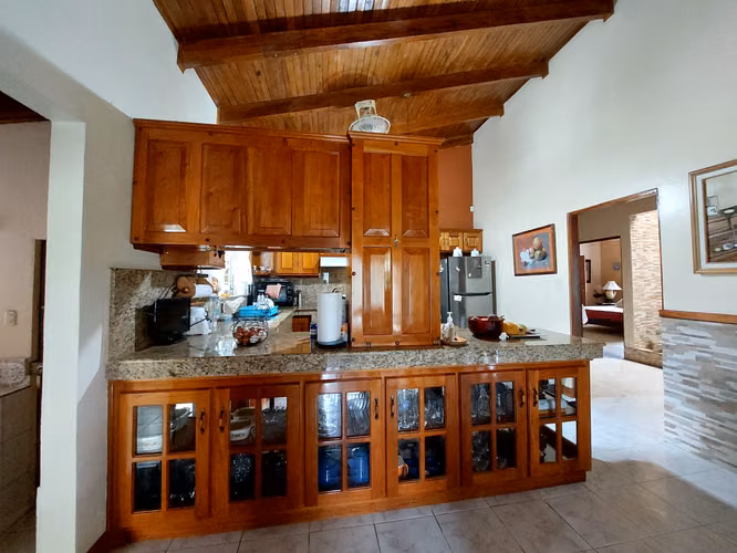 Dos hermosas casas con terreno de 15.000 m2 - Imagen 9