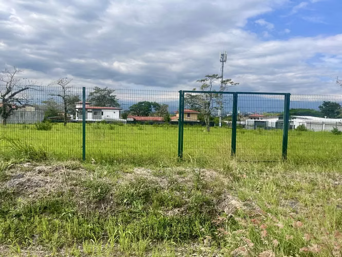 Se Vente hermoso lote esquinero en Santa Ana