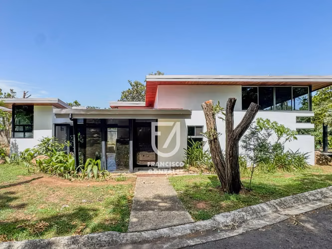 Greece / Rental / House 2km Zona Franca Evolution