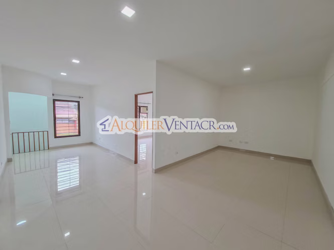 APARTAMENTO DE 2 HABIT. EN SABANA SUR X TORRE UNIVERSAL