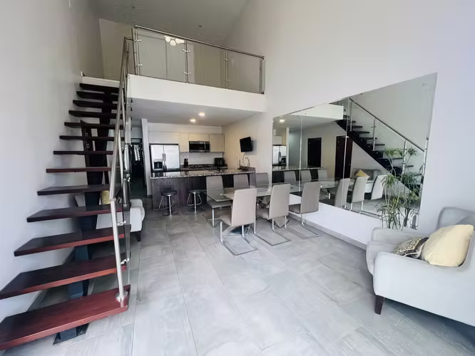  Apartamento Loft Amueblado en Alquiler | Verona, Rohrmoser