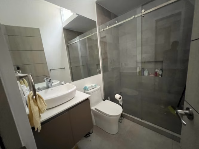 Venta de Casa en Condominio, Guachipelín, Escazú. 6059
