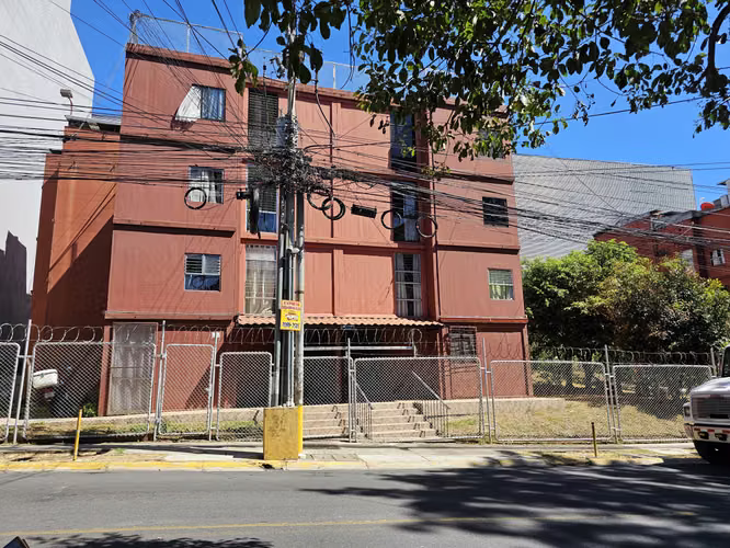 Apartamento en Condovilla, detrás Multicentro Desamparados, San José